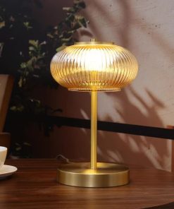 Đèn bàn bằng đồng thủy tinh màu hổ phách ZHM906