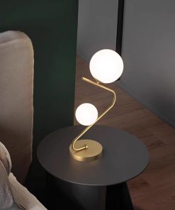 Đèn bàn bằng đồng dạng chữ S độc đáo ZHM638